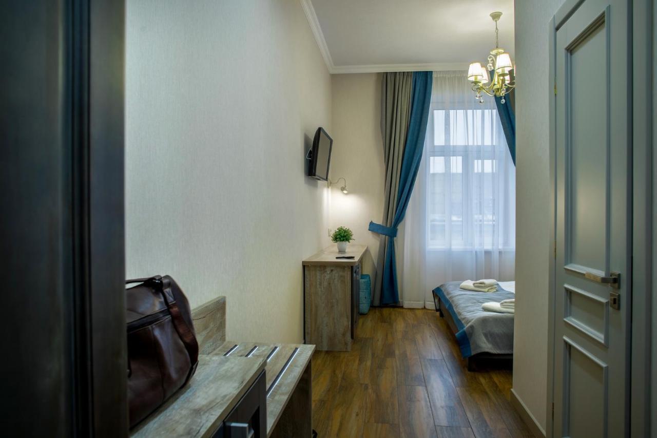 Mini Hotel Barvy Lvova On Horodotska St. Luaran gambar