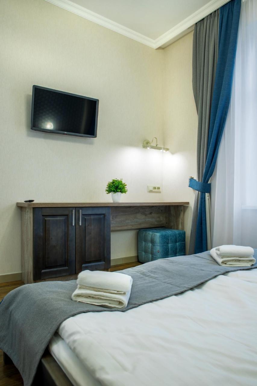 Mini Hotel Barvy Lvova On Horodotska St. Luaran gambar