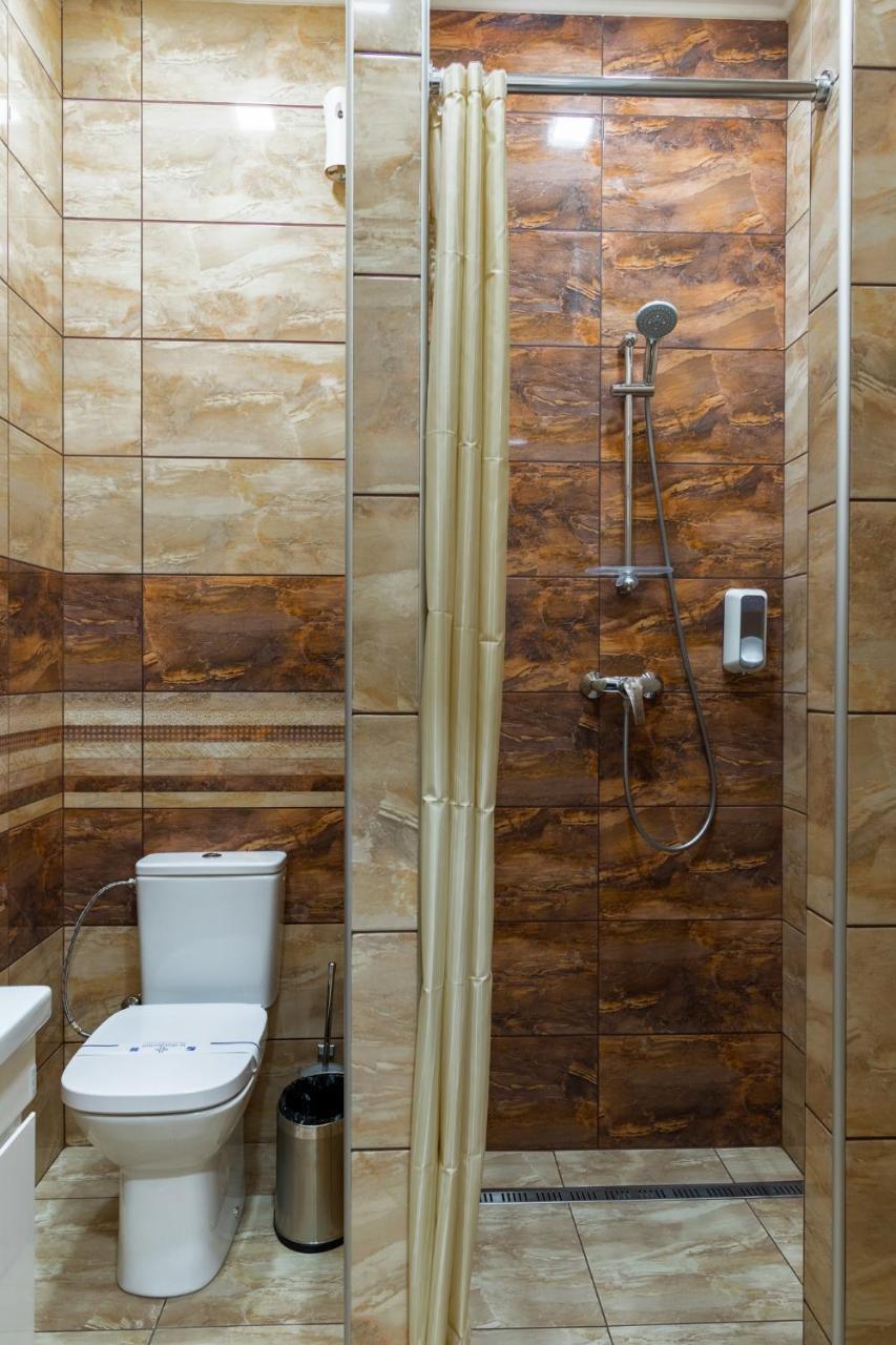 Mini Hotel Barvy Lvova On Horodotska St. Luaran gambar